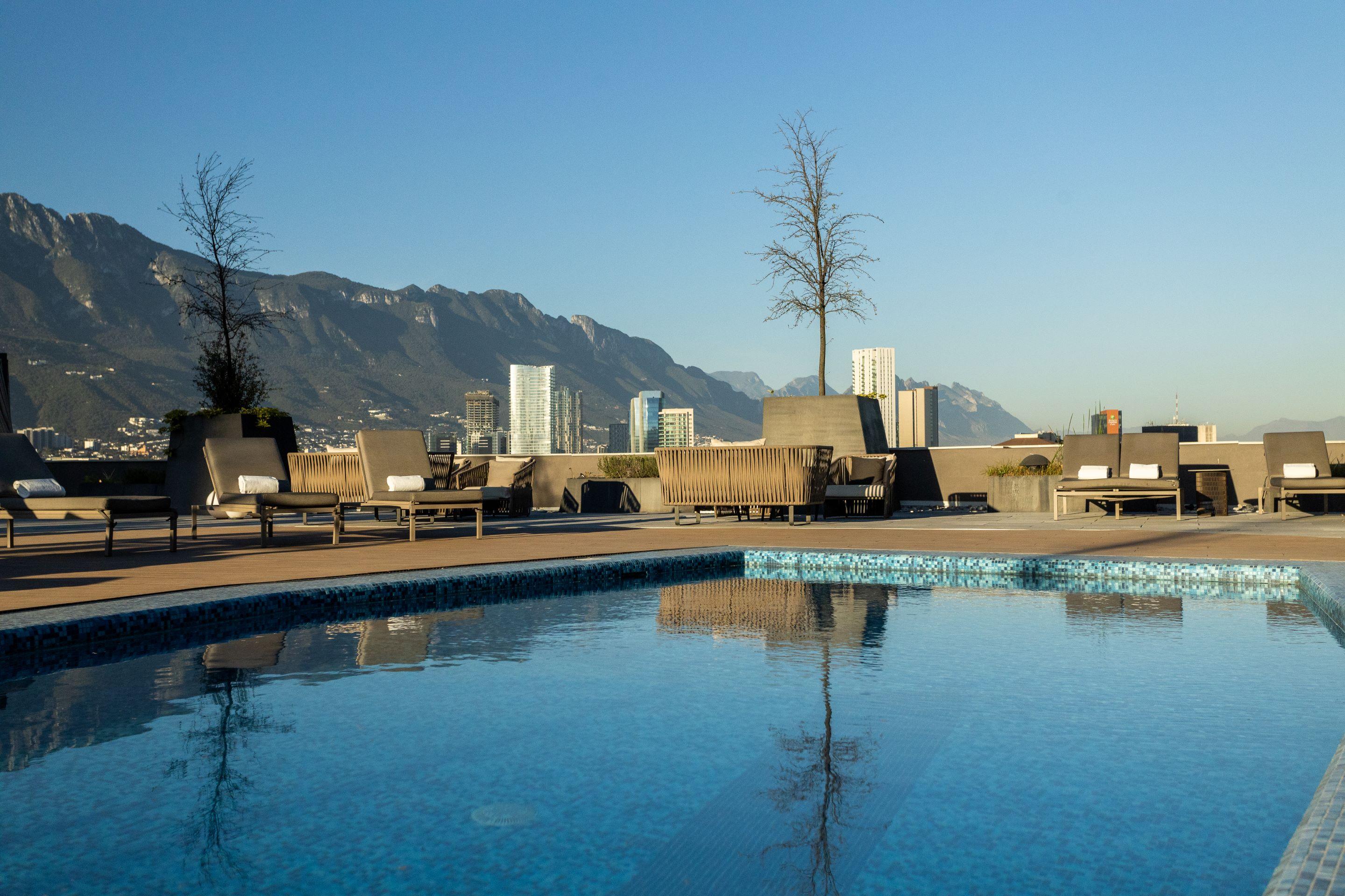 Camino Real Fashion Drive Monterrey Ξενοδοχείο San Pedro Garza Garcia Εξωτερικό φωτογραφία View of the city from the hotel