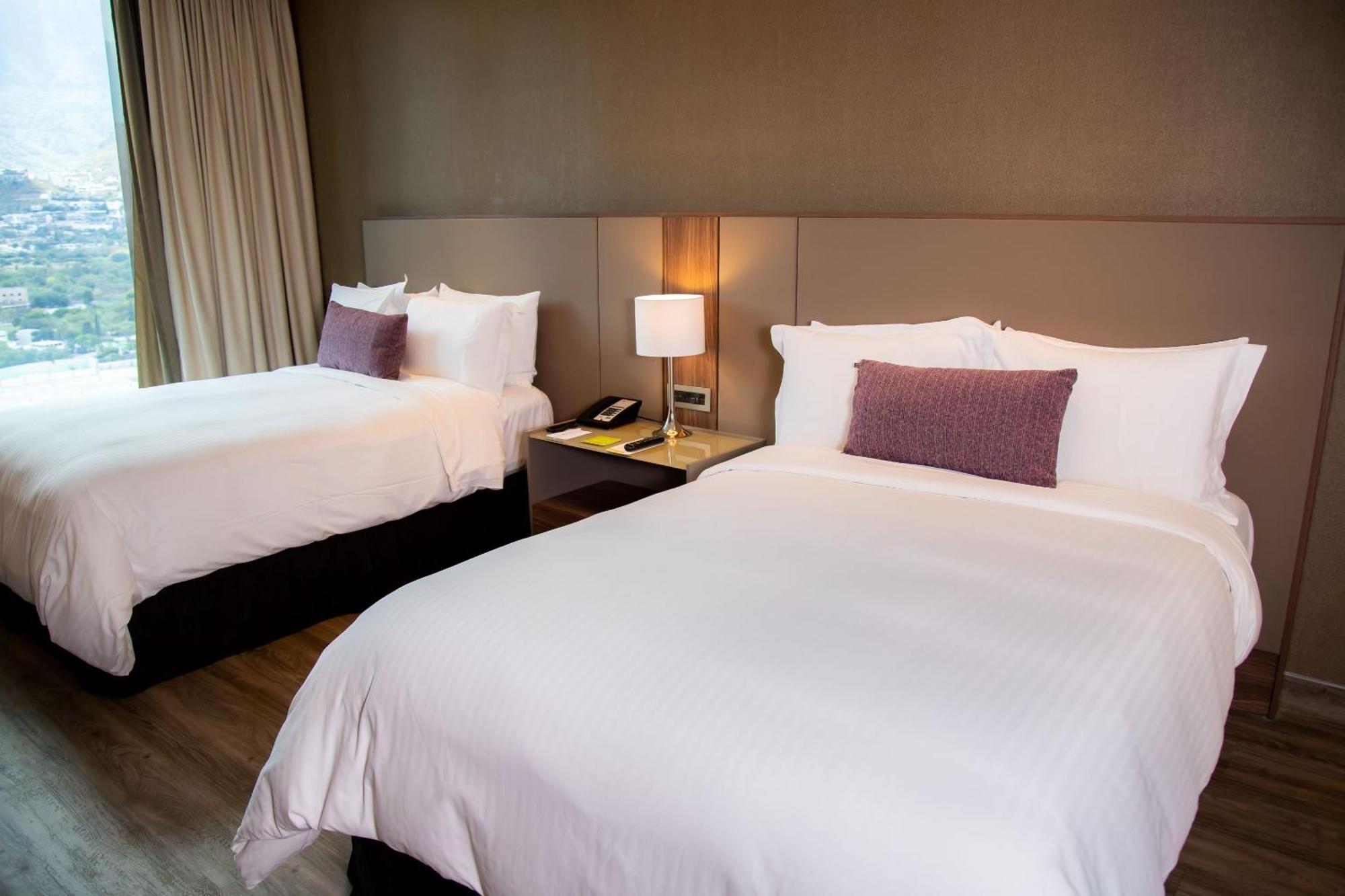 Camino Real Fashion Drive Monterrey Ξενοδοχείο San Pedro Garza Garcia Εξωτερικό φωτογραφία A room at the hotel